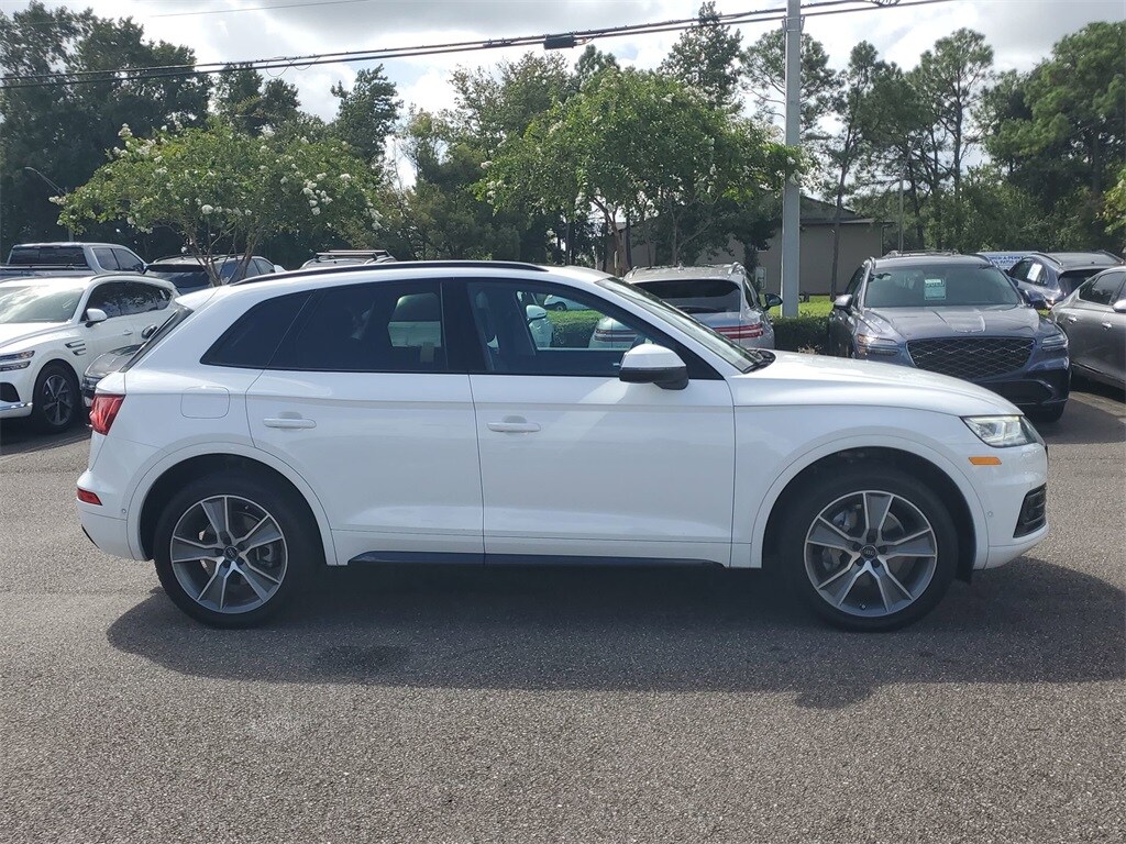 2020 Audi Q5 45 Prestige photo 3