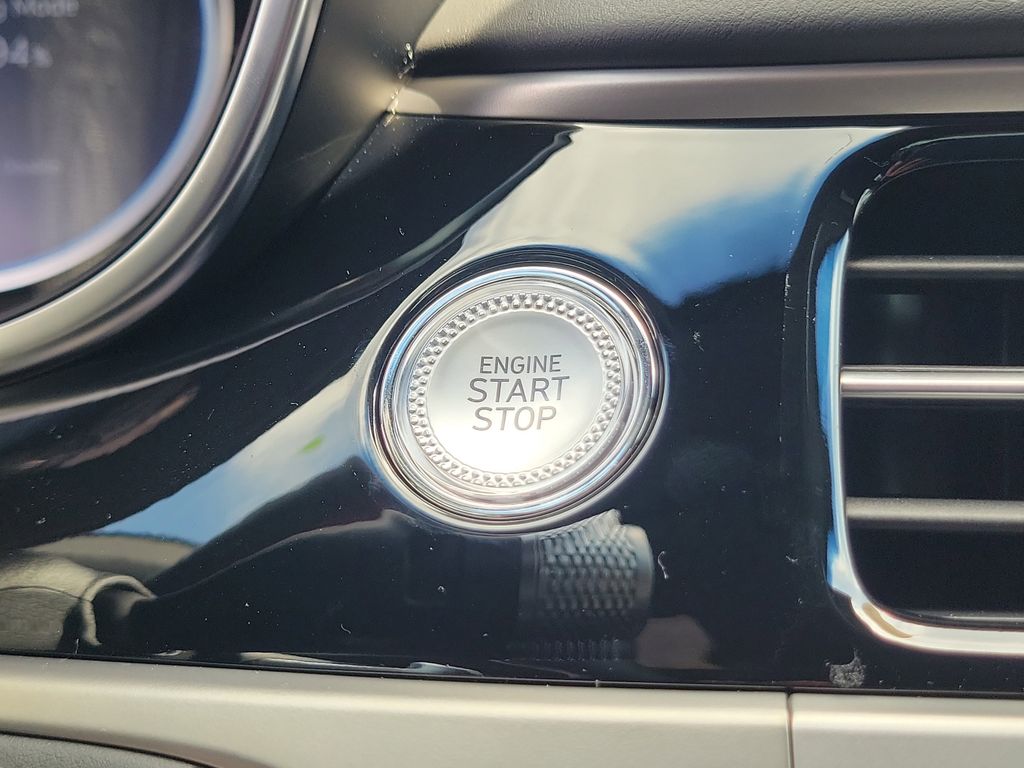 2026 GENESIS G70 10