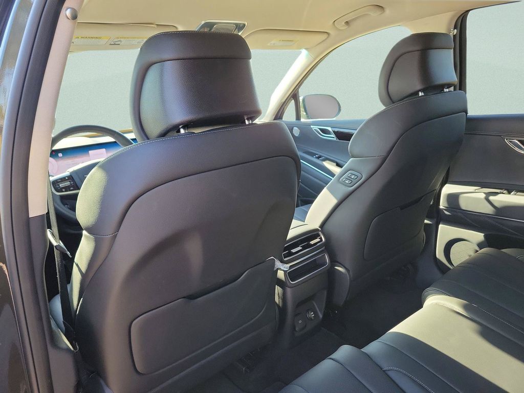 2025 GENESIS GV80 Standard - Photo 29