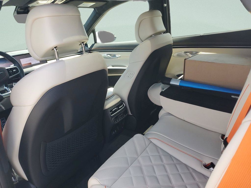 2026 GENESIS GV70 Sport Prestige - Photo 11