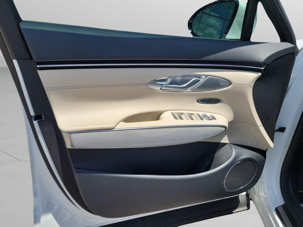 2026 GENESIS GV70 Advanced - Photo 13