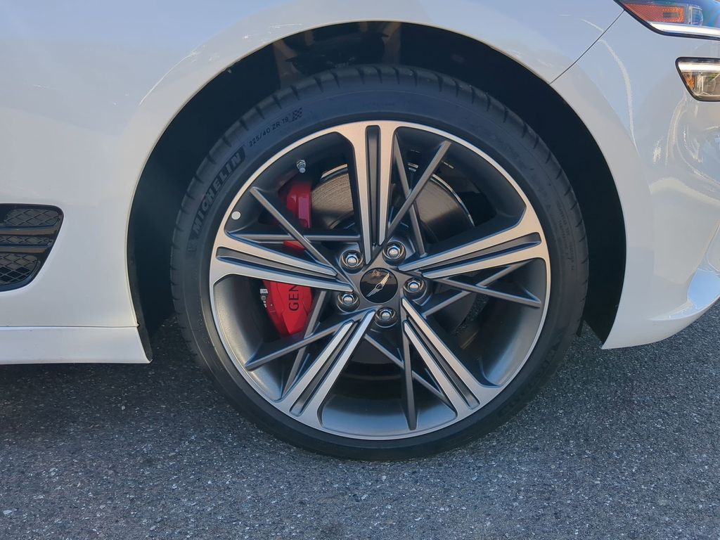 2025 GENESIS G70 Sport Advanced - Photo 11