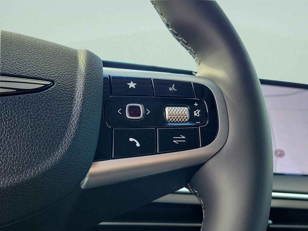2026 GENESIS GV70 Standard - Photo 25