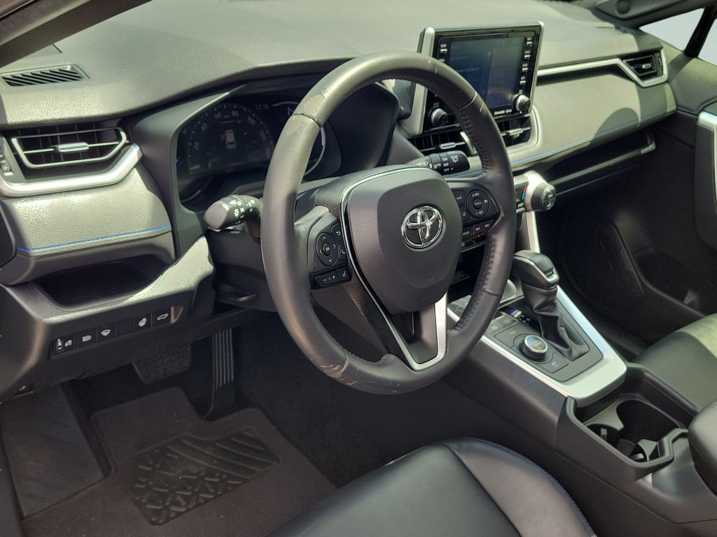 2020 Toyota RAV4 XSE - Photo 15