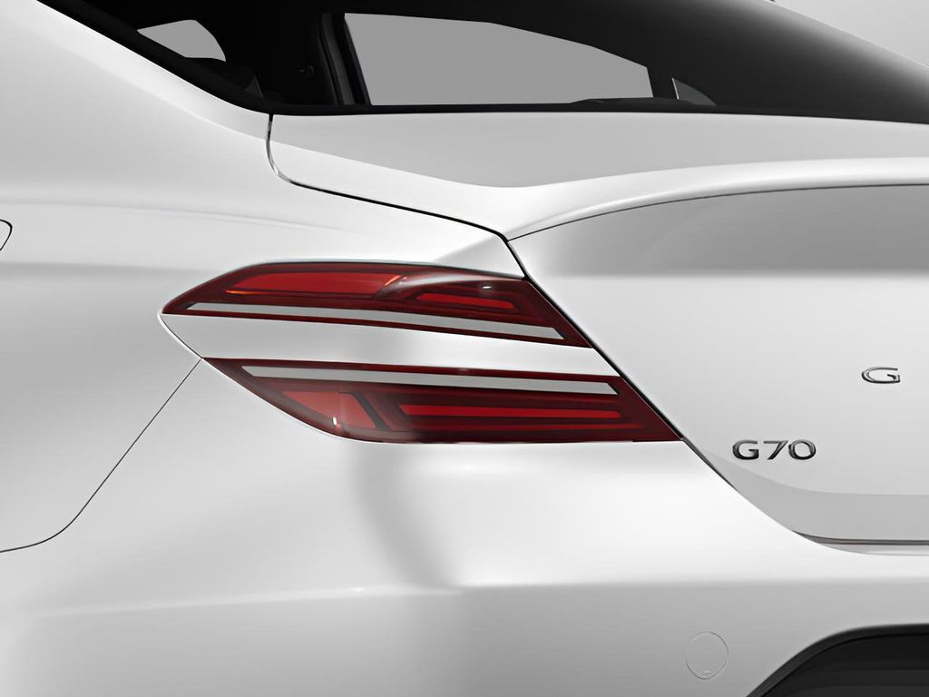 2026 GENESIS G70 Standard - Photo 15