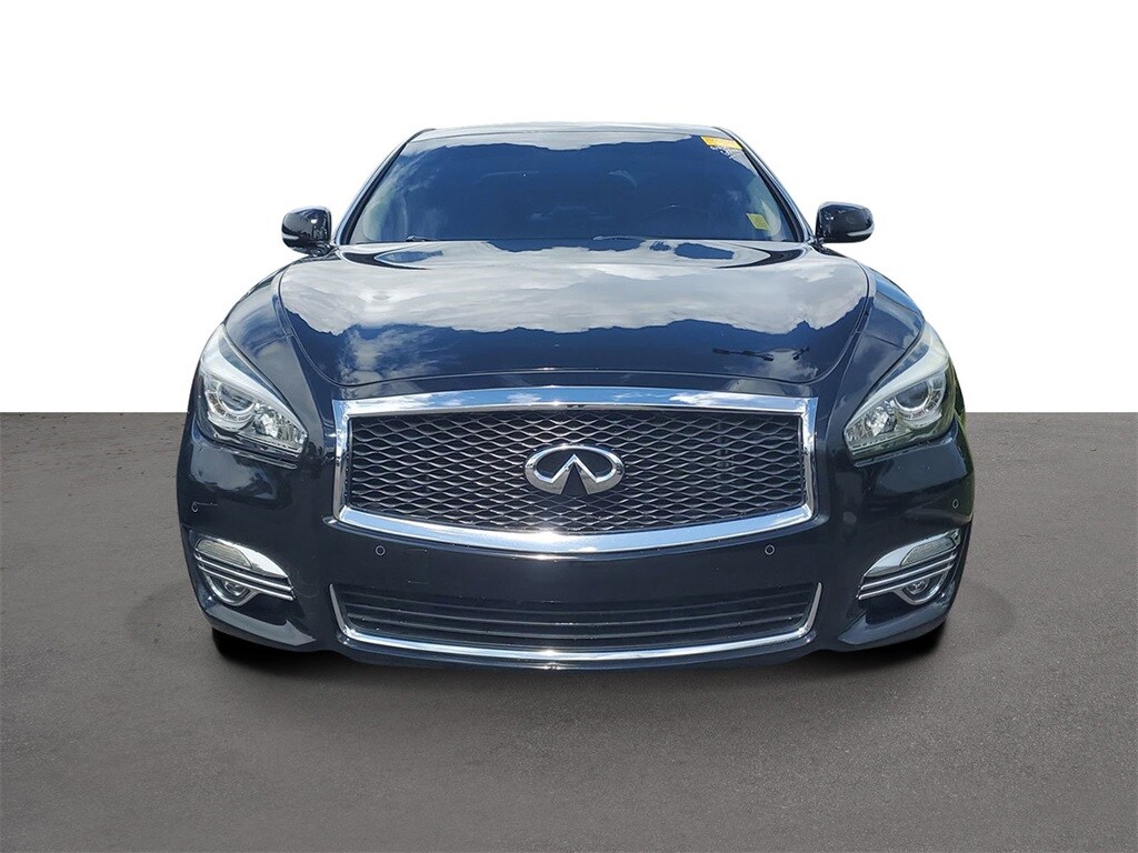 2016 Infiniti Q70L 3.7 photo 2