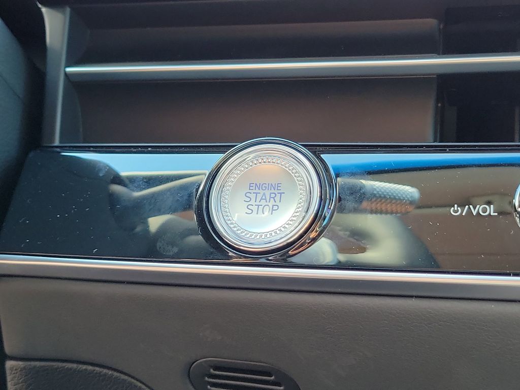 2026 GENESIS GV70 Standard - Photo 33