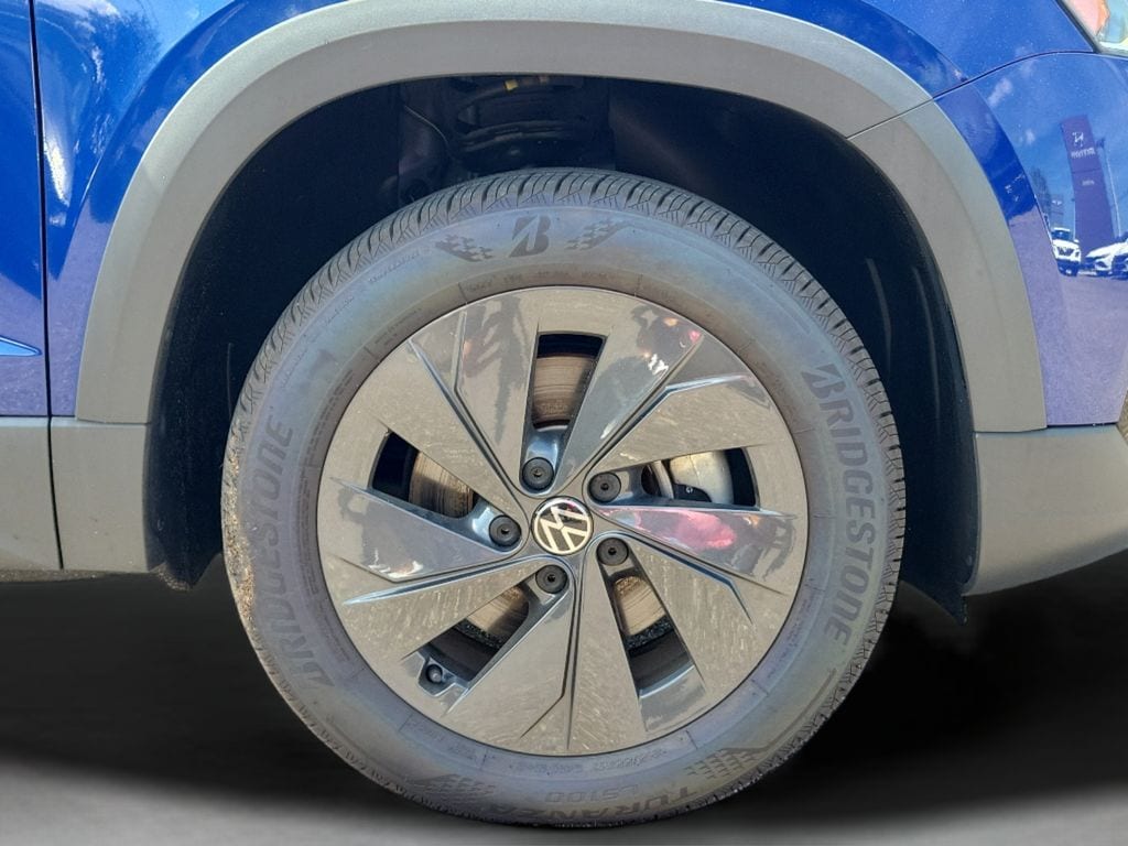 2023 Volkswagen Taos SE - Photo 16