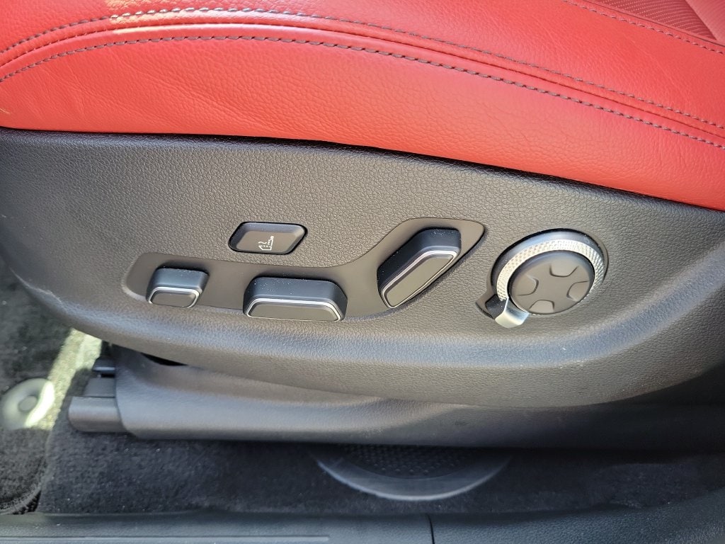 2026 GENESIS GV70 Sport Advanced - Photo 18