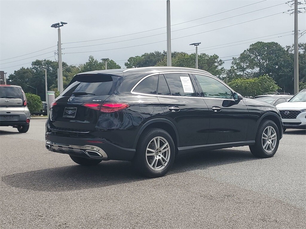 2023 Mercedes Benz GLC 300 4MATIC photo 2
