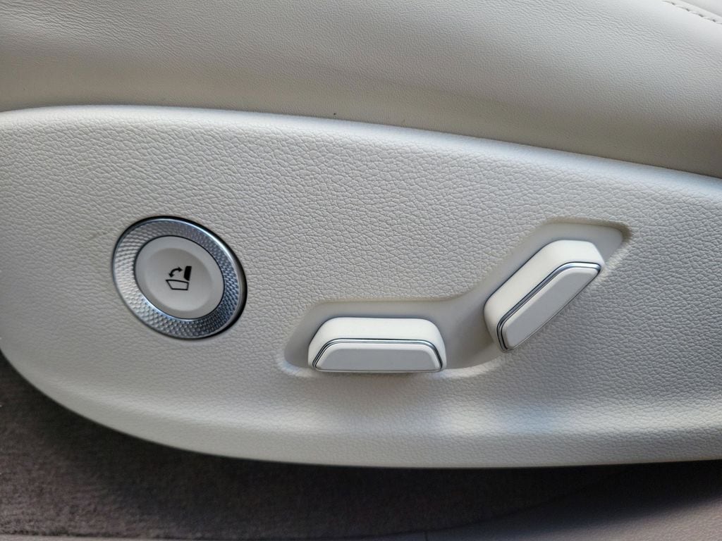 2024 GENESIS GV80 - Photo 38