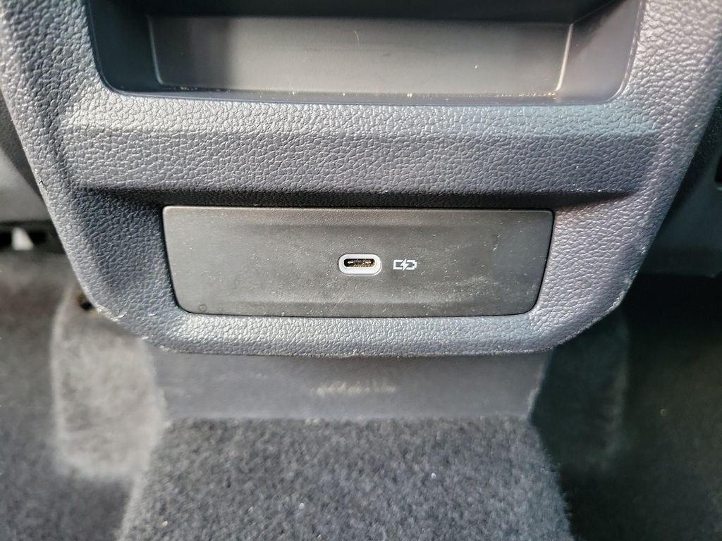 2023 Volkswagen Taos SE - Photo 22