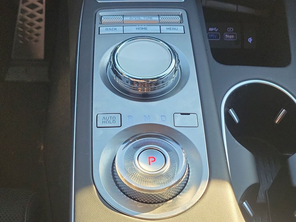 2025 GENESIS GV70 Standard - Photo 14