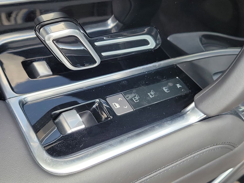 2023 Land Rover Range Rover SE - Photo 12