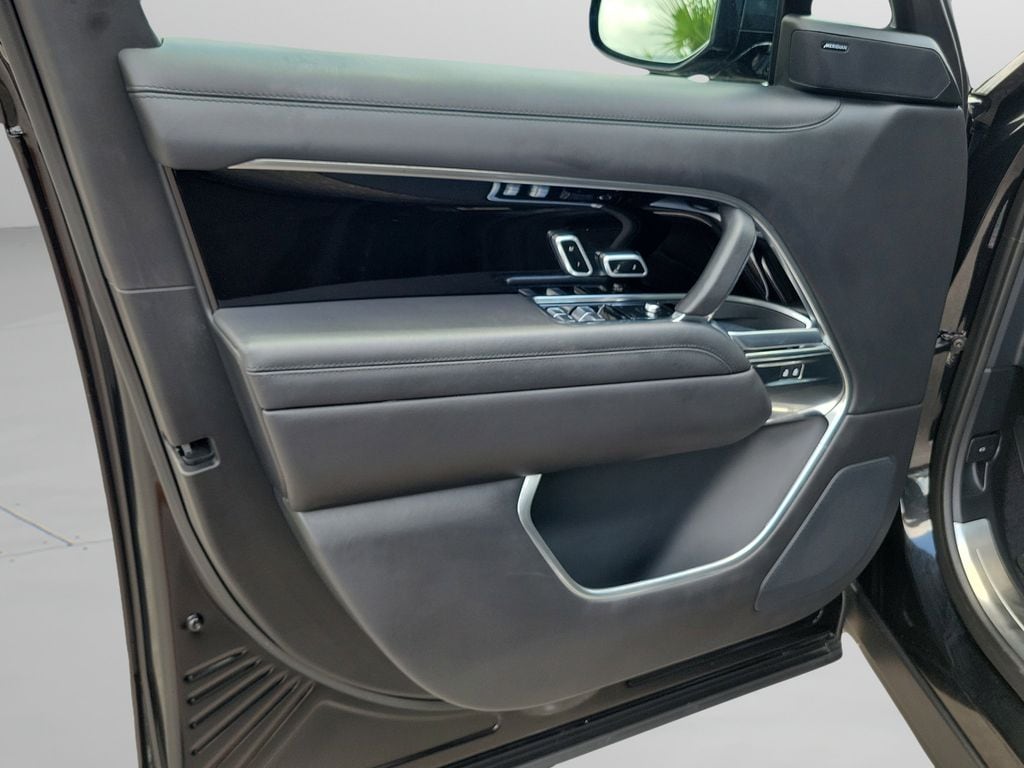 2023 Land Rover Range Rover SE - Photo 20