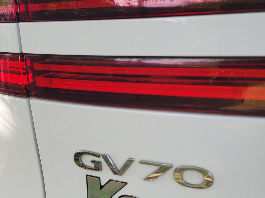 2023 GENESIS GV70 Standard - Photo 13