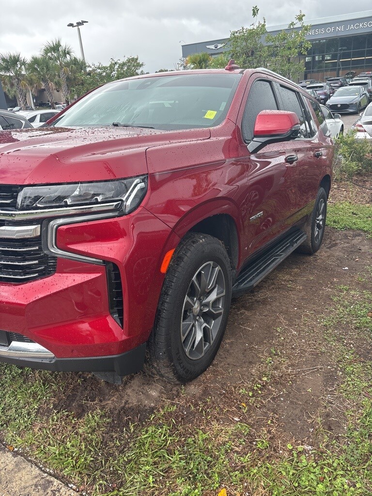 2021 Chevrolet Tahoe LT photo 3