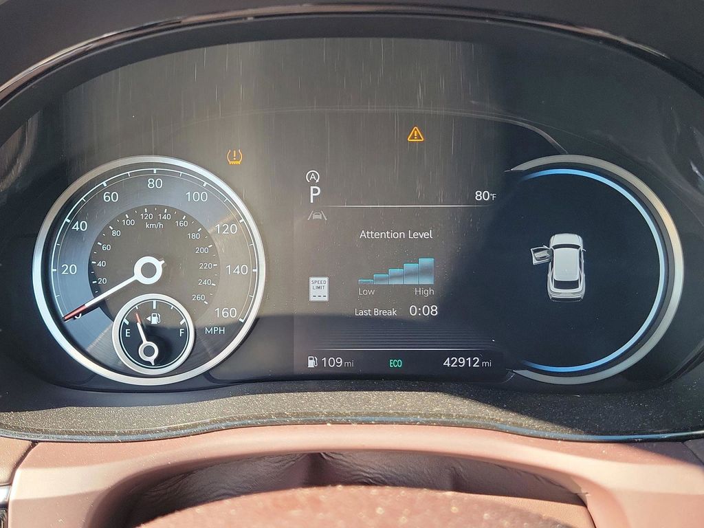 2024 GENESIS GV70 Standard - Photo 14
