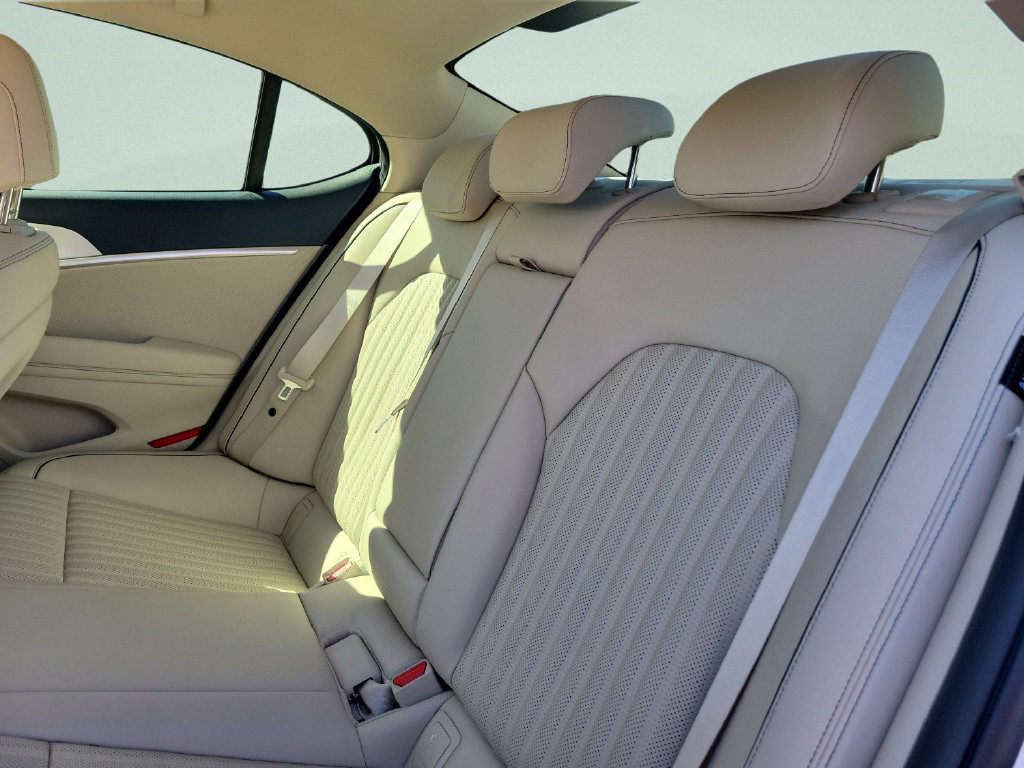 2026 GENESIS G70 Prestige - Photo 7
