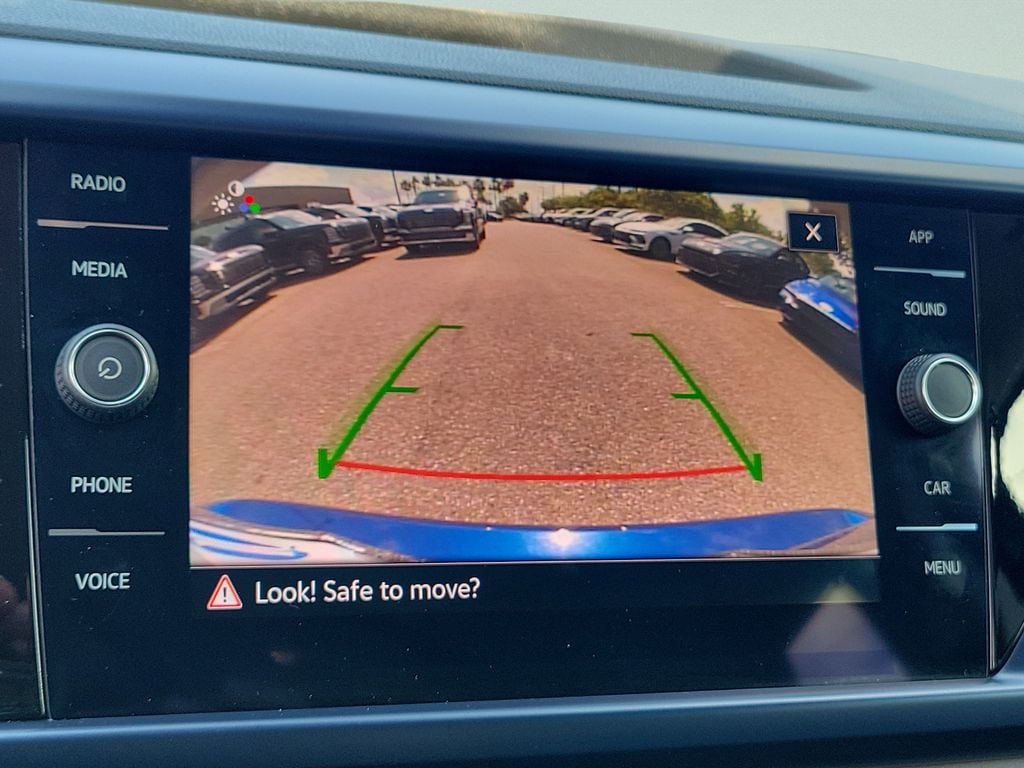 2023 Volkswagen Taos SE - Photo 37