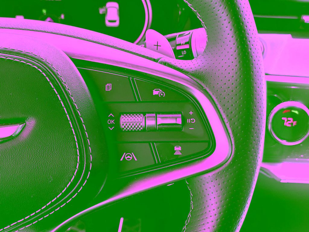 2025 GENESIS GV70 Sport - Photo 21