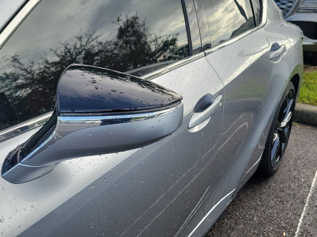 2022 Lexus IS 350 F SPORT - Photo 6