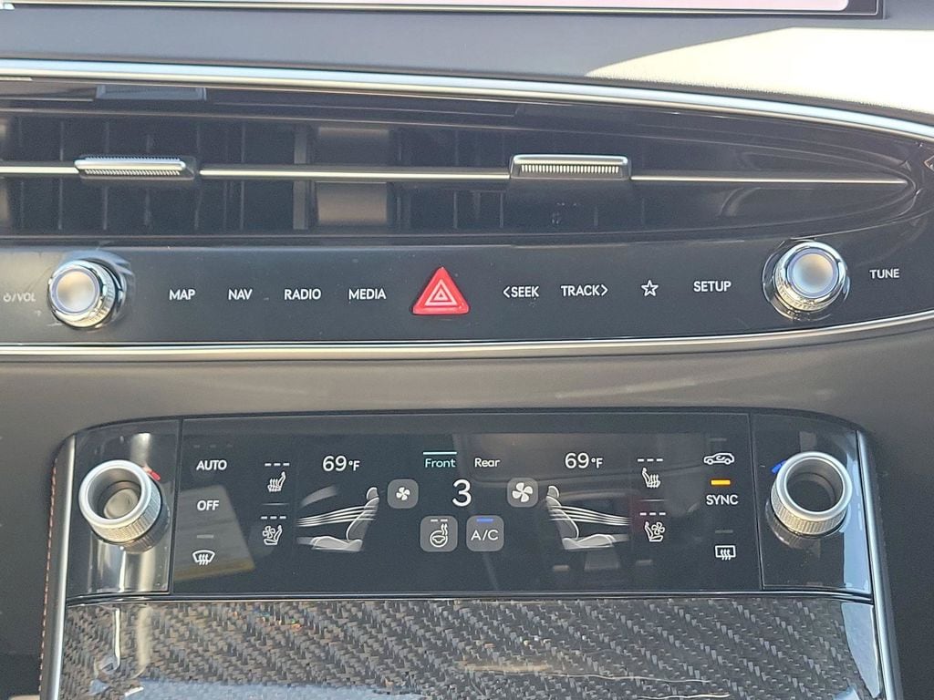 2026 GENESIS GV70 Sport Prestige - Photo 13