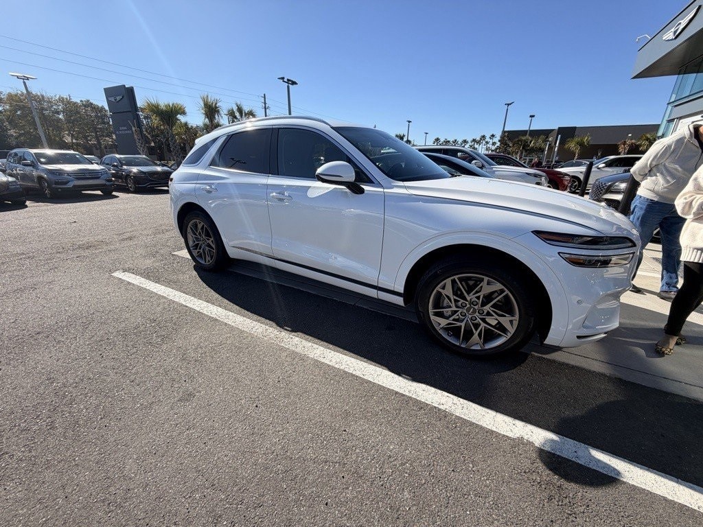 2023 GENESIS GV70 Standard's photo