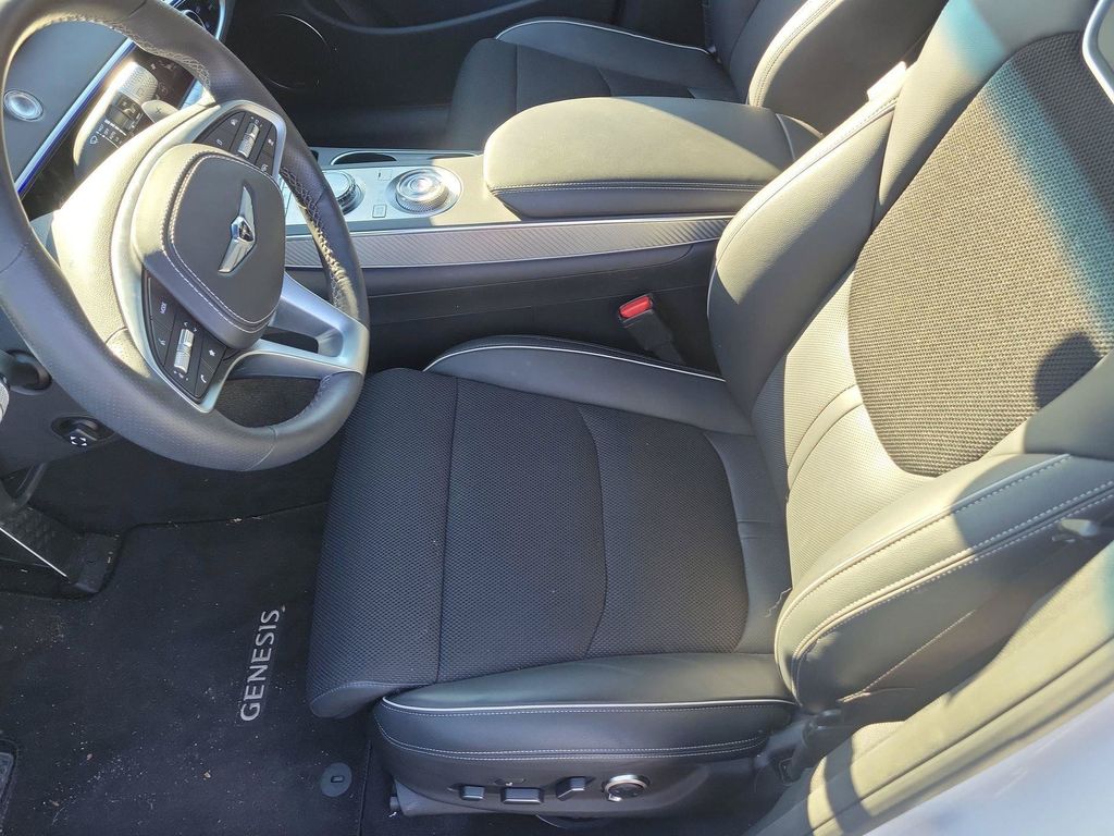 2025 GENESIS GV70 Standard - Photo 22
