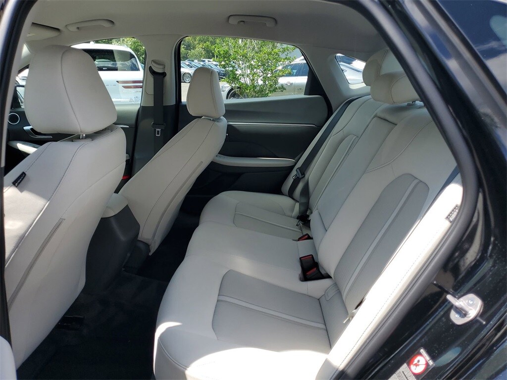 2023 Hyundai Sonata SEL photo 2