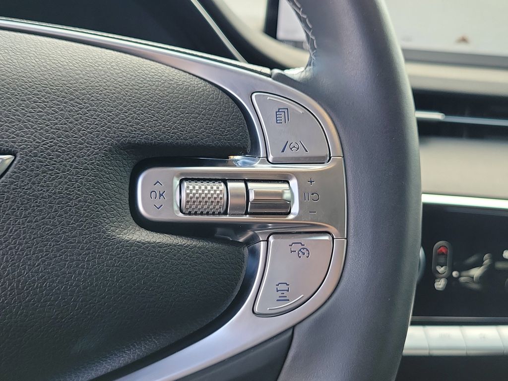 2025 GENESIS GV70 Standard - Photo 26