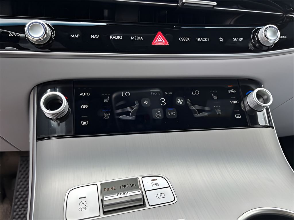 2026 GENESIS GV70 Advanced - Photo 27