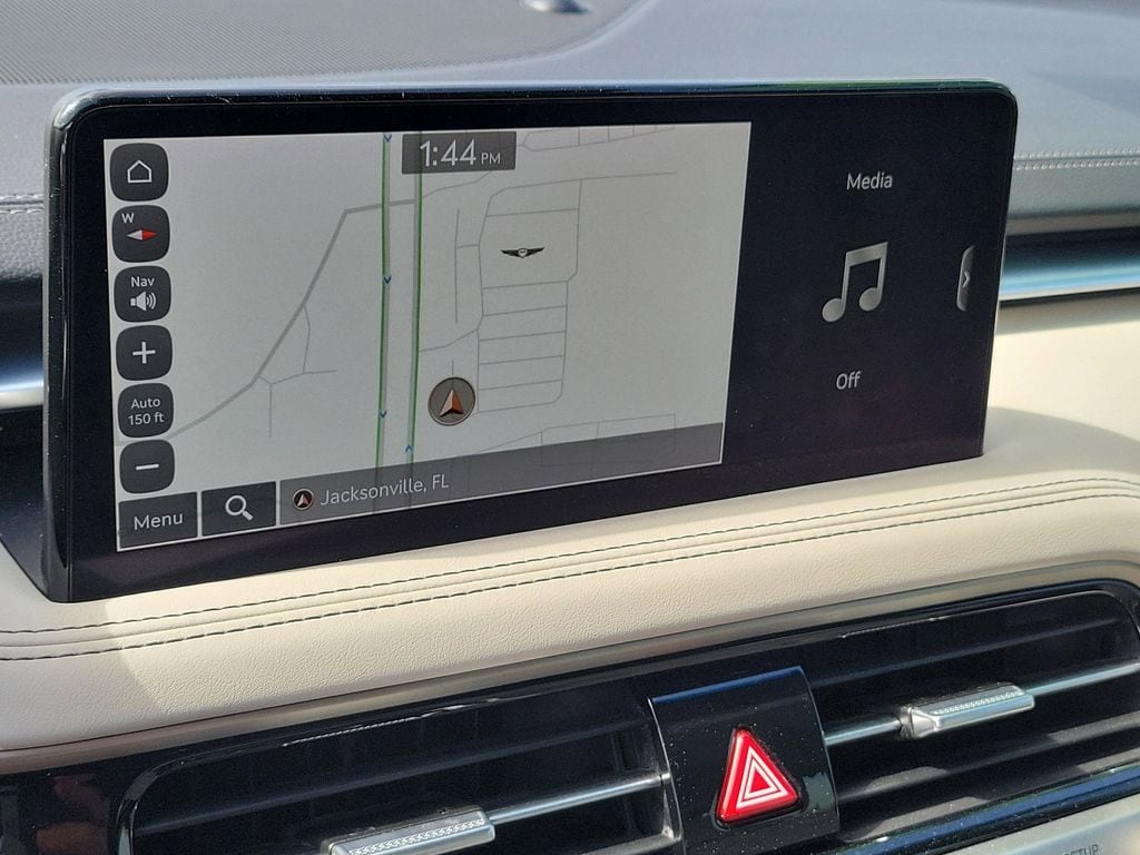 2025 GENESIS G70 Standard - Photo 16