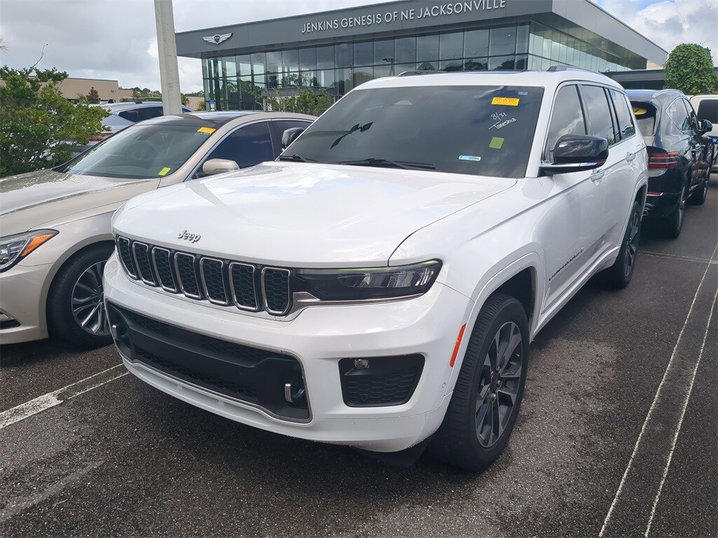 2021 Jeep Grand Cherokee Overland photo 3