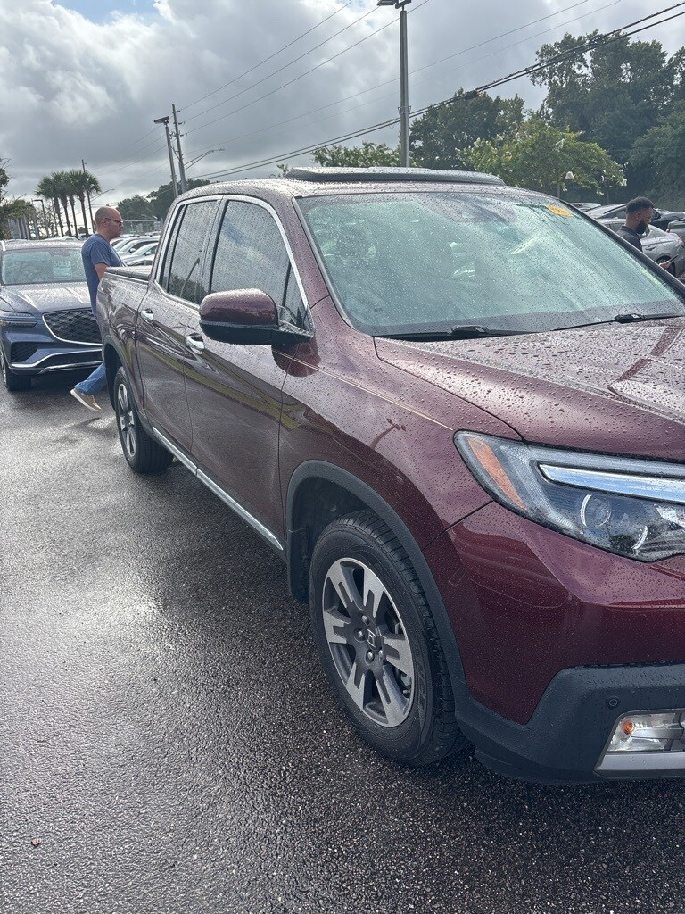 2019 Honda Ridgeline RTL-E photo 2