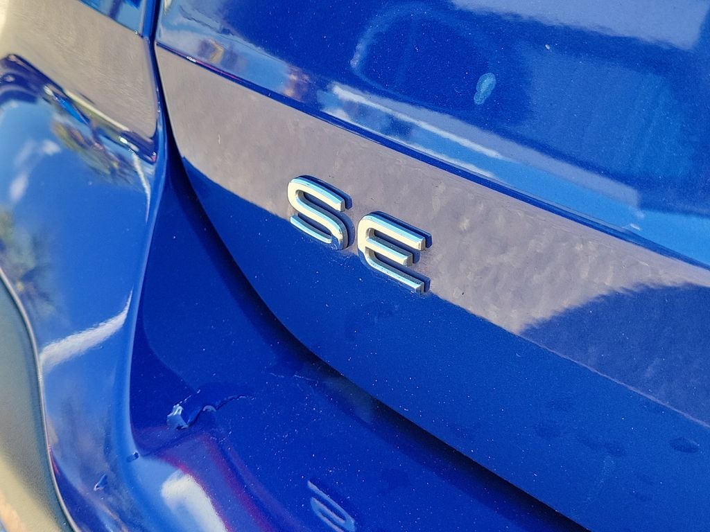 2023 Volkswagen Taos SE - Photo 32