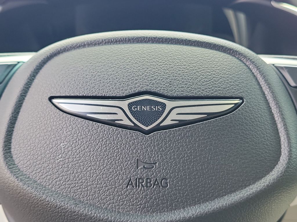 2025 GENESIS G70 Standard - Photo 20