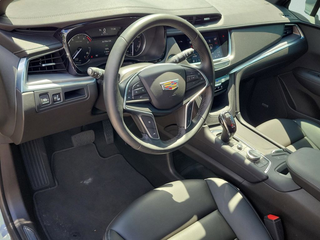 2025 Cadillac XT5 Luxury - Photo 33