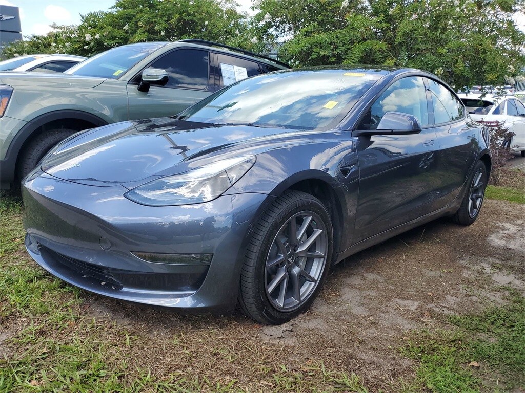 2023 Tesla Model 3 photo 2