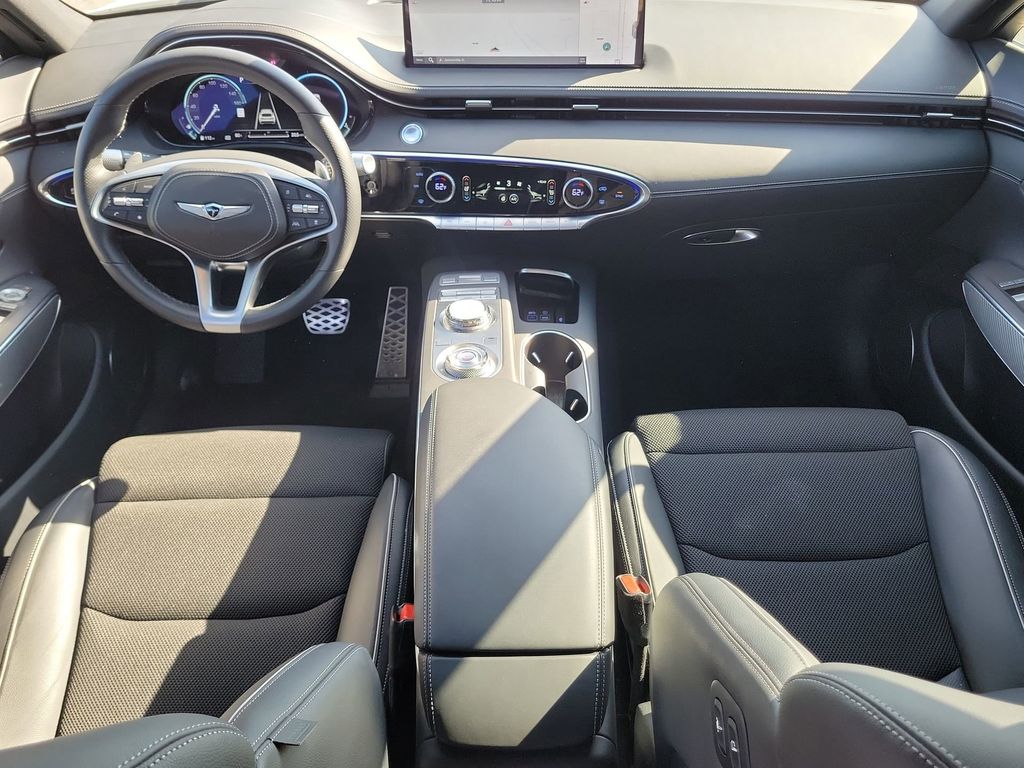 2025 GENESIS GV70 Standard - Photo 26