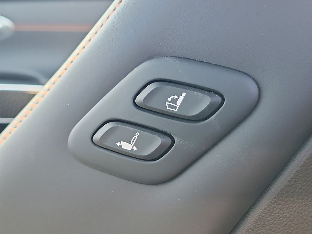 2026 GENESIS GV70 Sport Prestige - Photo 14