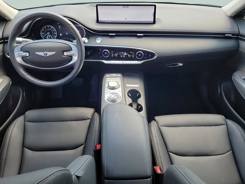 2025 GENESIS GV70 Standard - Photo 16