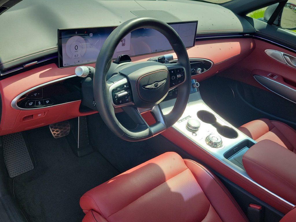2026 GENESIS GV70 Sport Advanced - Photo 16