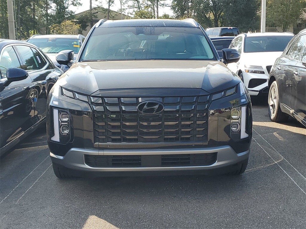 2024 Hyundai Palisade Limited photo 2