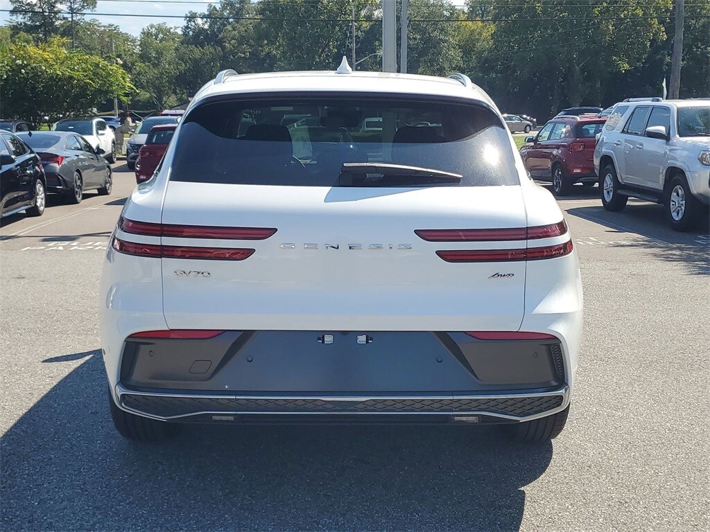 2026 Genesis GV70 2.5T Select photo 4