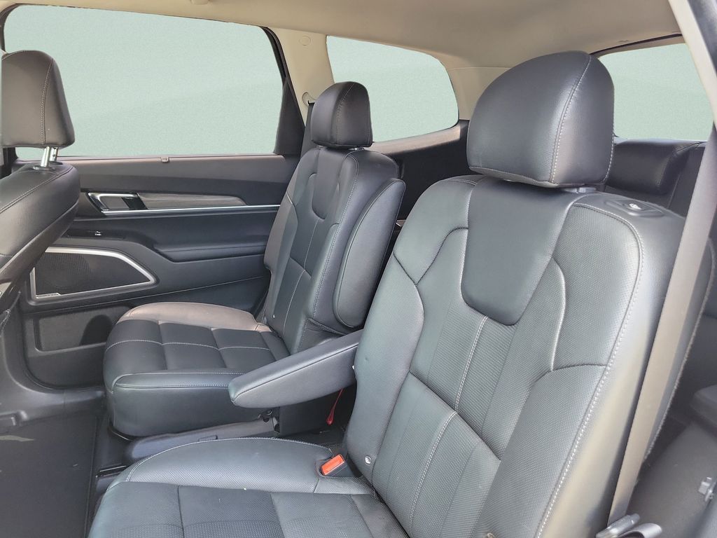 2022 Kia Telluride EX - Photo 9