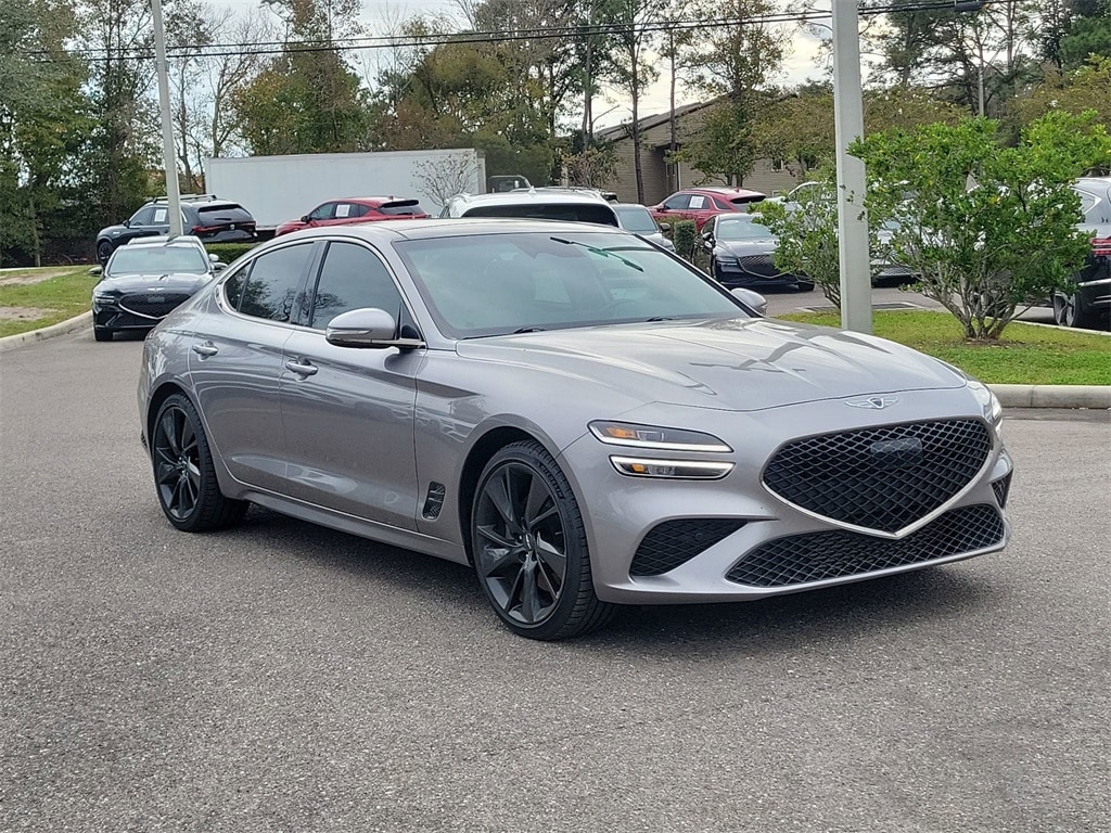 2022 GENESIS G70 Standard's photo