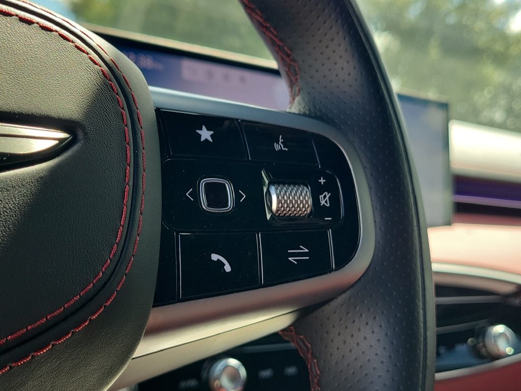 2026 GENESIS GV70 Sport Advanced - Photo 23