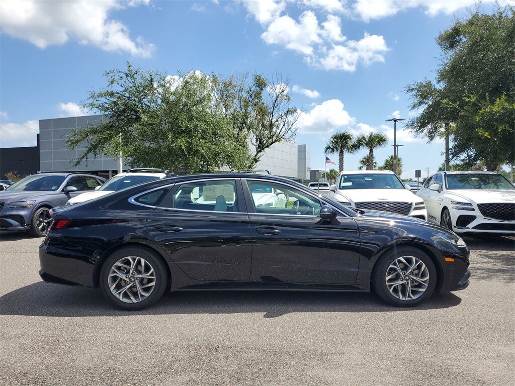 2023 Hyundai Sonata SEL photo 4