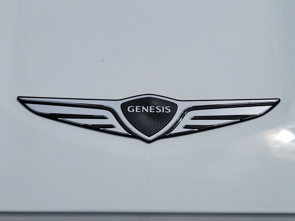 2026 GENESIS GV70 Standard - Photo 9